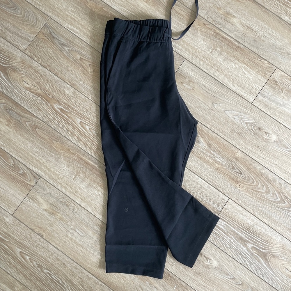Lululemon Stretch High-Rise Crop 23" Capri’s